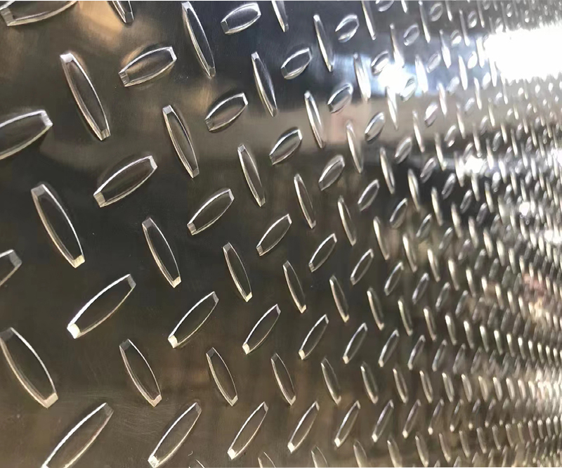 1683877512110673.jpg 扁豆型花紋鋁板.jpg